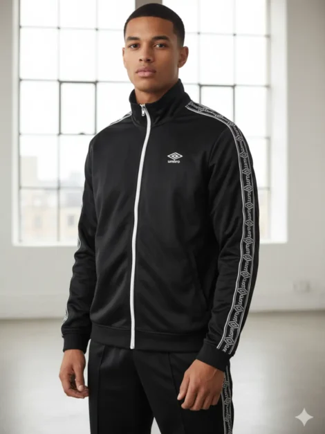 Umbro black zipper